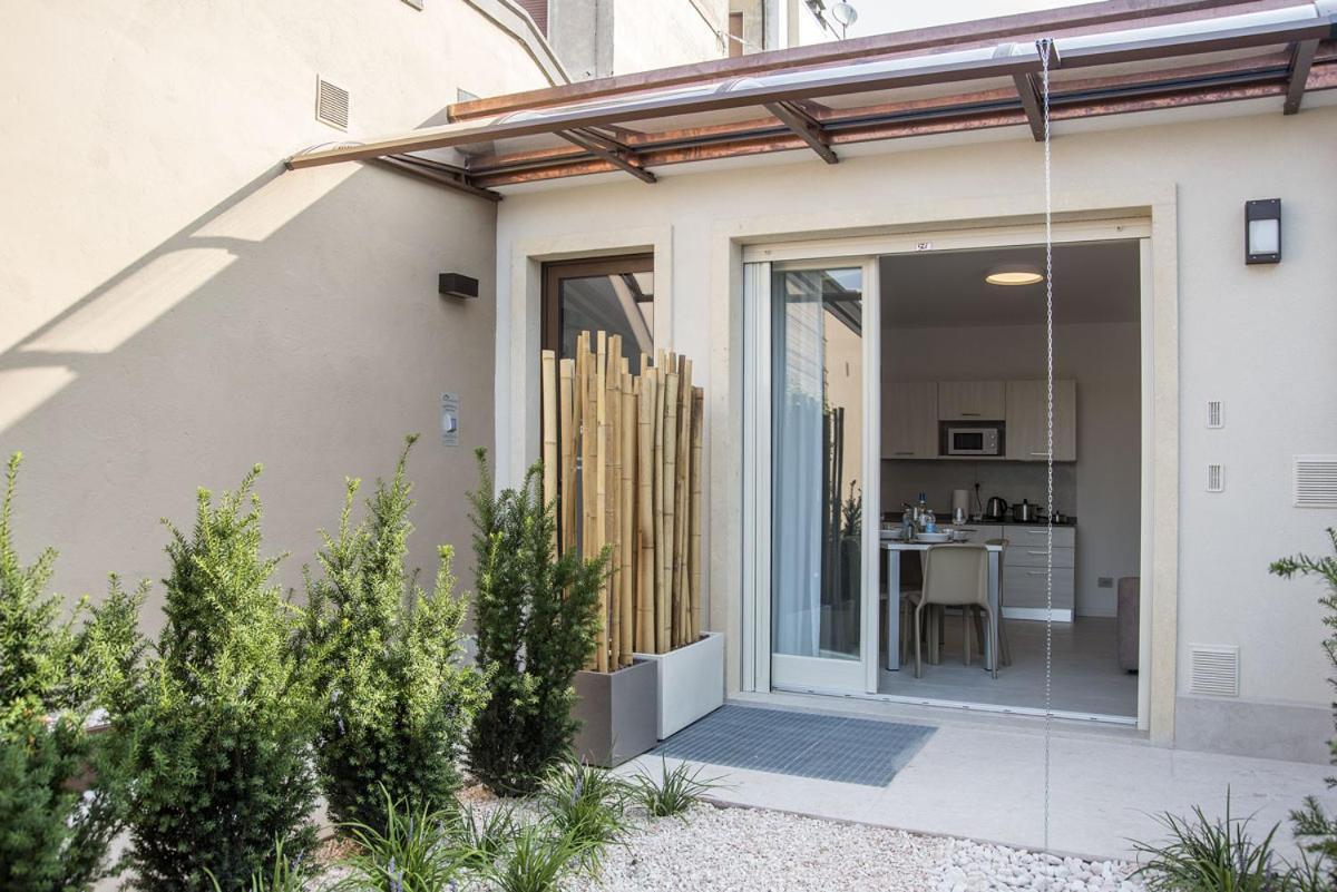 Camelot Appartamenti - Business E Holiday San Martino Buon Albergo Exterior photo